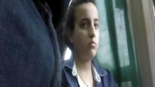 Uglađena tinejdžerka je loše zakucana u šupak